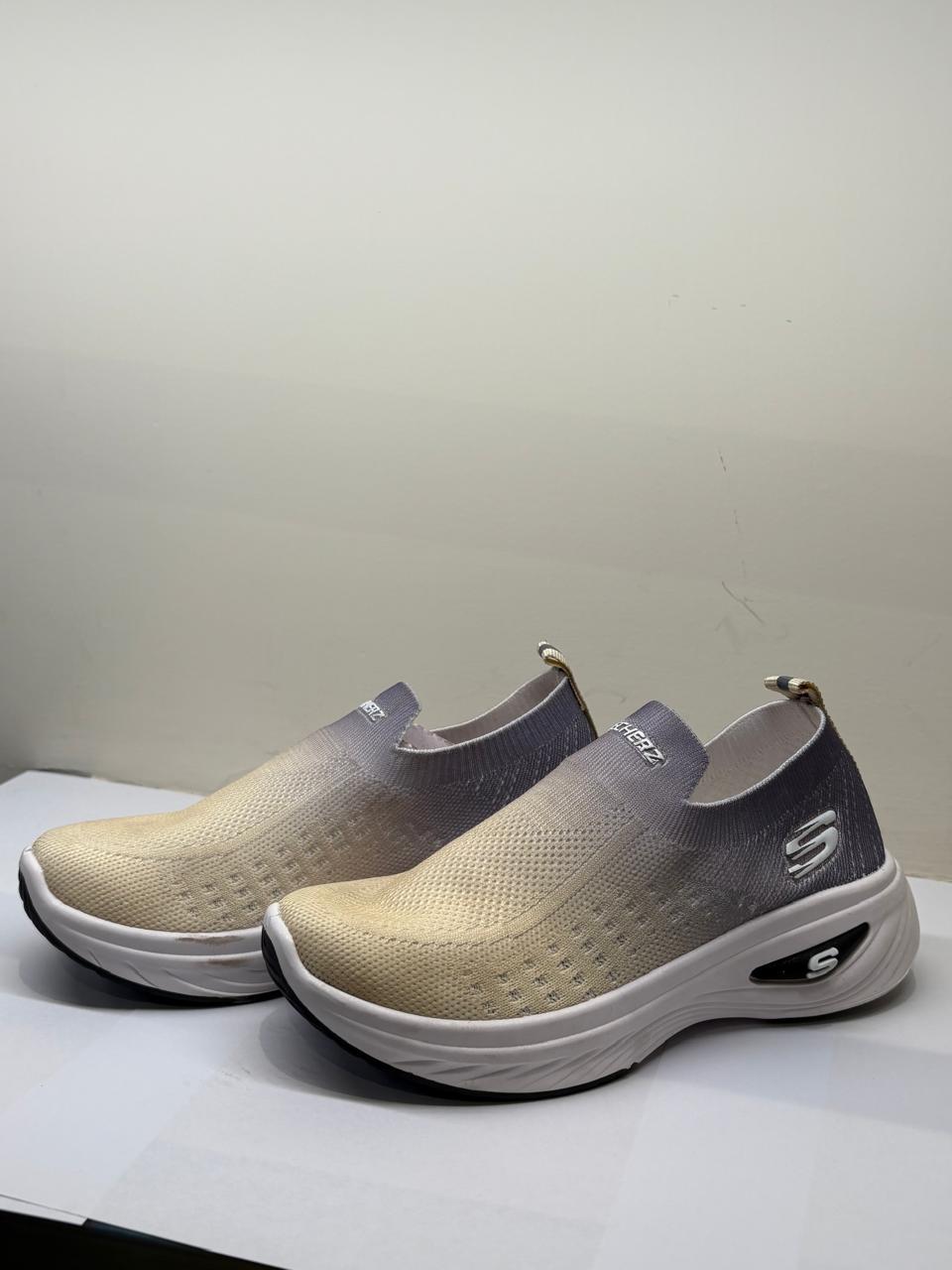 Skechers Grey & Cream Sneakers